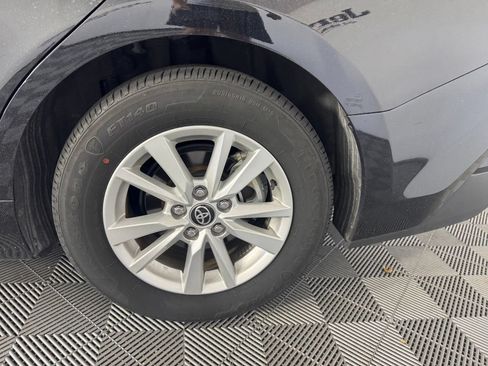 Used 2025 Toyota Camry LE FWD image 13