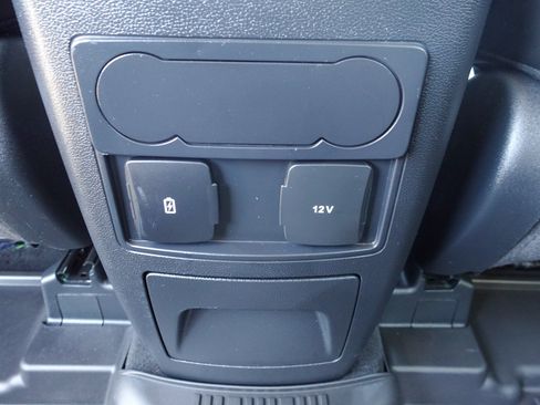 Used 2023 Ford Explorer XLT w/ Equipment Group 202A AWD/4WD image 27