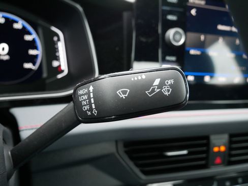 Certified 2025 Volkswagen Jetta GLI Autobahn image 25