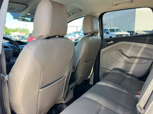 Used 2017 Ford Escape SE AWD/4WD image 29