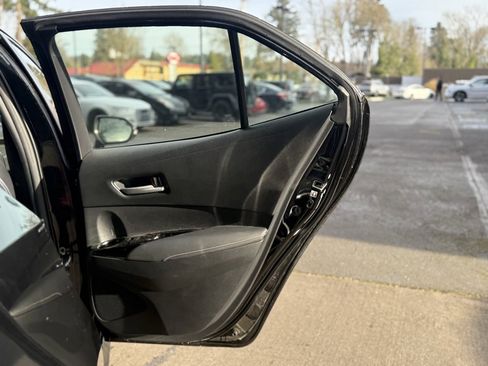 Used 2019 Toyota Corolla XSE image 19