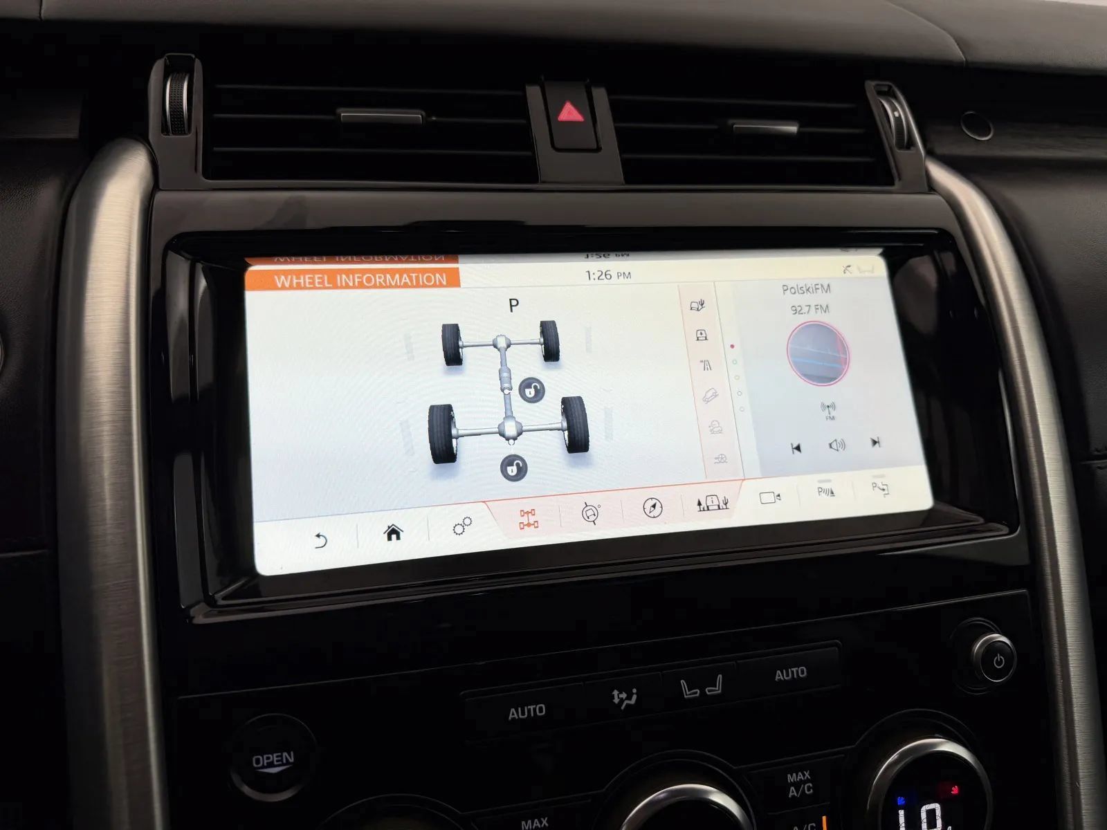 Used 2019 Land Rover Discovery HSE Luxury AWD/4WD image 35