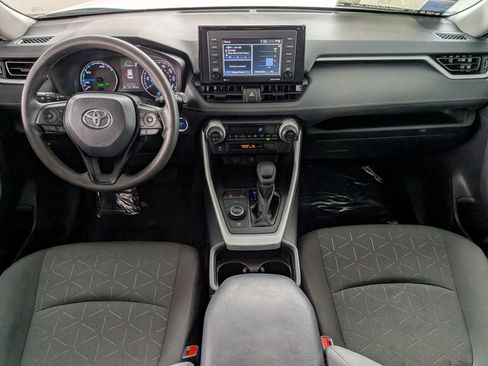 Used 2021 Toyota RAV4 XLE AWD/4WD image 27