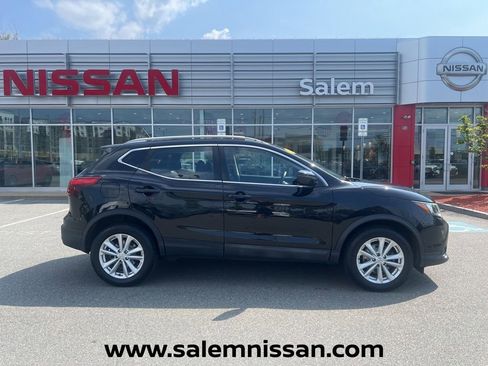 Used 2018 Nissan Rogue Sport SV AWD/4WD image 8