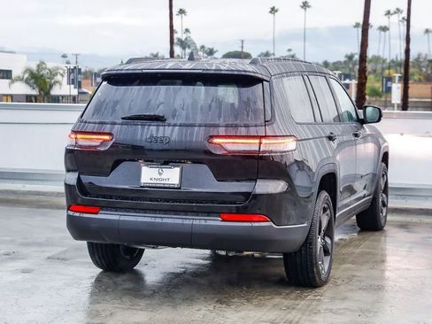 New 2025 Jeep Grand Cherokee L Altitude image 9