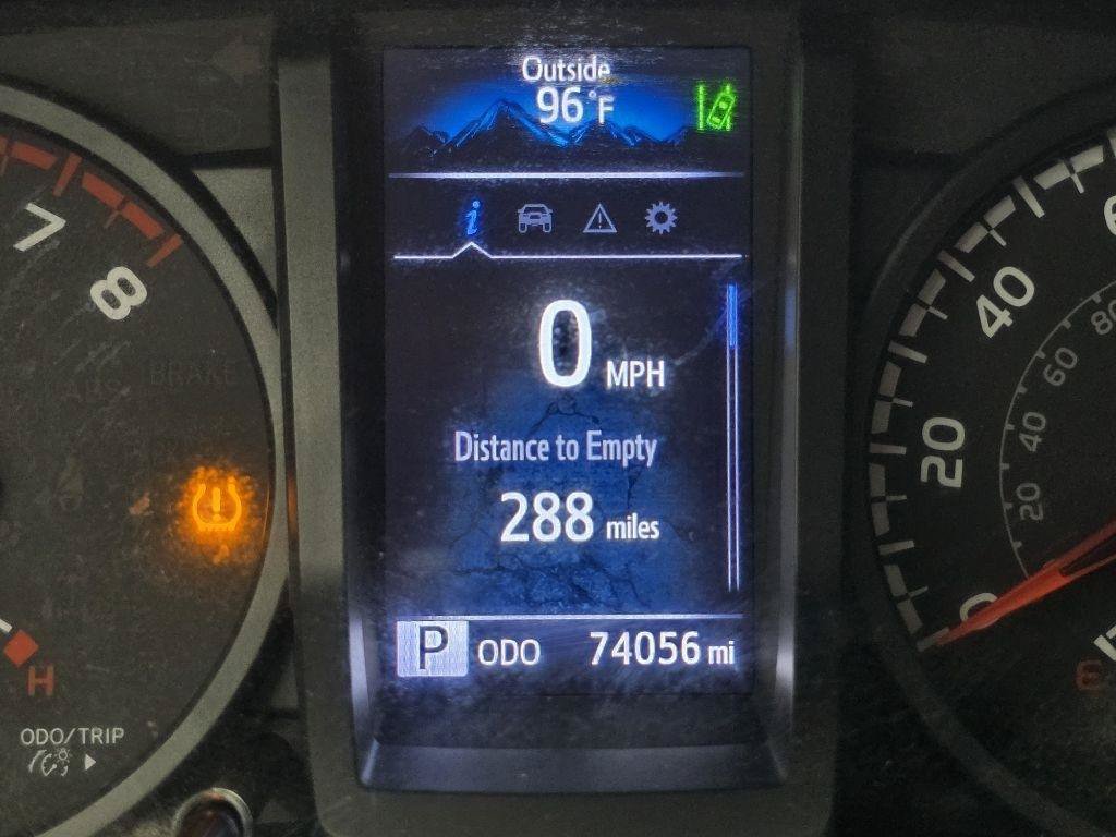Used 2022 Toyota Tacoma SR RWD image 21