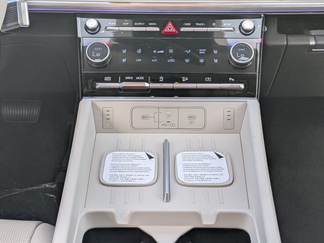 New 2027 Hyundai Santa Fe Limited FWD image 19