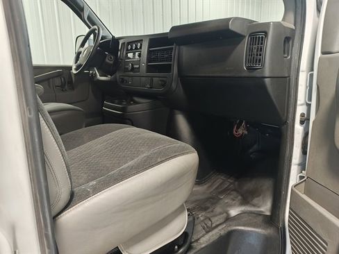 Used 2020 GMC Savana 2500 w/ Driver Convenience Package image 30