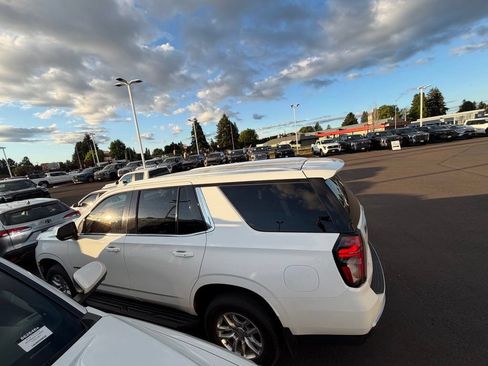 Used 2021 Chevrolet Tahoe LT AWD/4WD image 3