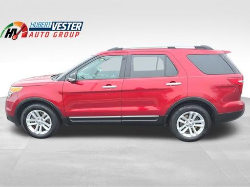 Used 2015 Ford Explorer XLT w/ Equipment Group 202A image 1