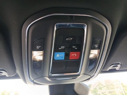 Used 2024 Jeep Wagoneer Series II AWD/4WD image 36