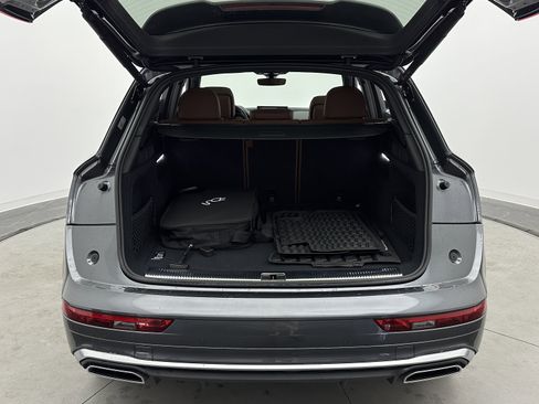 Used 2022 Audi Q5 e Premium Plus w/ Premium Plus Package image 32