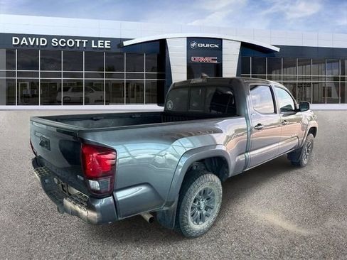 Used 2021 Toyota Tacoma SR5 AWD/4WD image 6