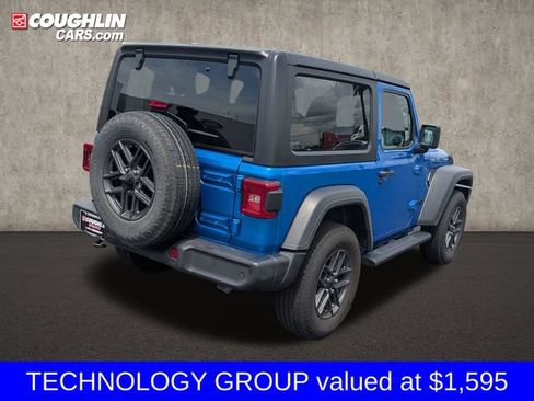 Used 2025 Jeep Wrangler Sport AWD/4WD image 8