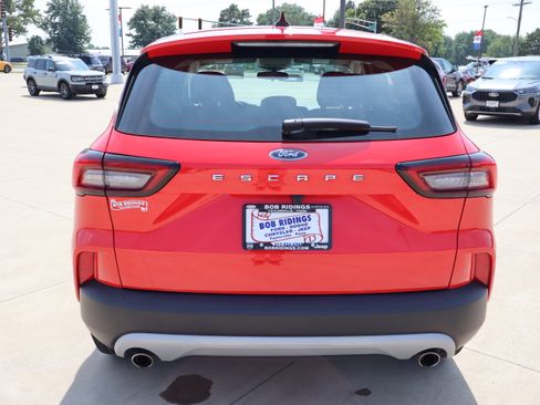 Used 2024 Ford Escape FWD image 7