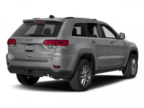 Used 2017 Jeep Grand Cherokee Limited image 3