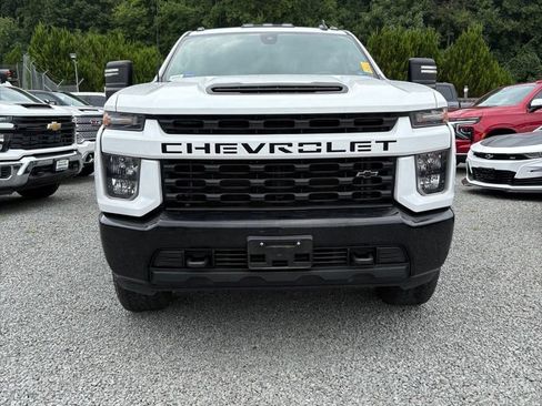 Used 2023 Chevrolet Silverado 2500 Custom w/ Custom Value Package AWD/4WD image 2