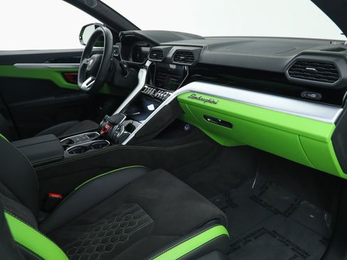 Used 2024 Lamborghini Urus S AWD/4WD image 15