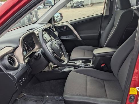 Used 2015 Toyota RAV4 LE AWD/4WD image 13
