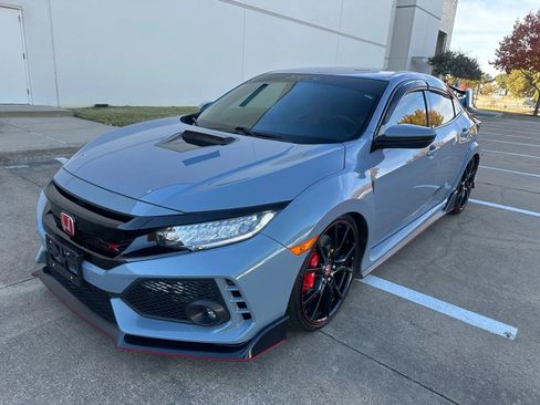 Used 2019 Honda Civic Type R image 1