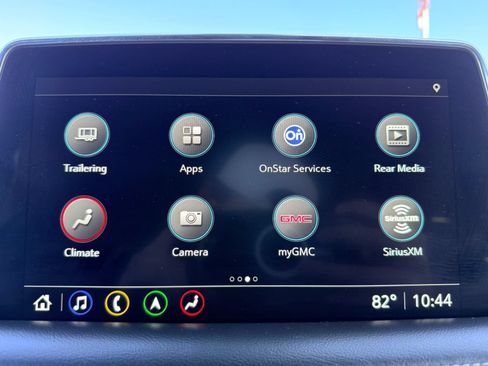 Used 2021 GMC Yukon SLT w/ Rear Media and Nav Package AWD/4WD image 16