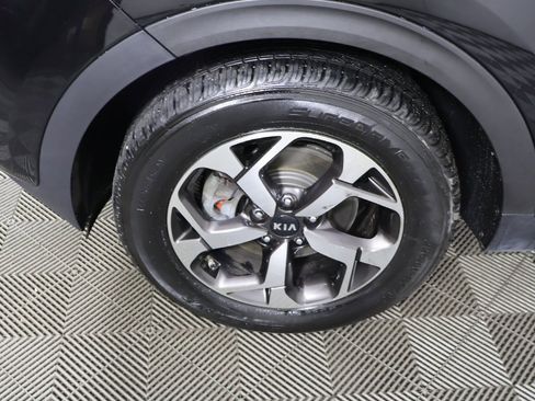 Used 2022 Kia Sportage LX image 14
