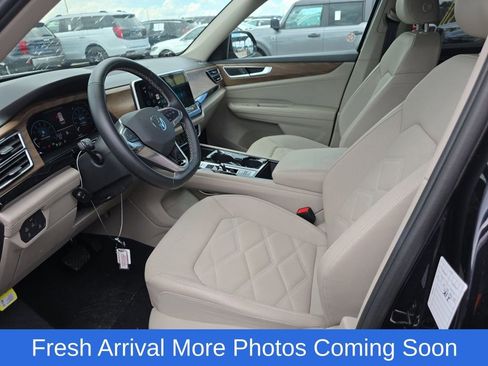 Used 2025 Volkswagen Atlas SE FWD image 7