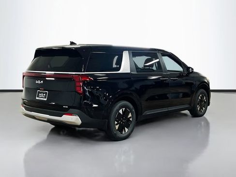 New 2026 Kia Carnival LXS image 7