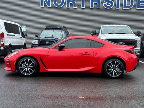 Used 2023 Toyota GR86 Base w/ ALL Weather Mat Package (TMS) image 3