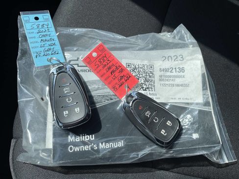 Used 2023 Chevrolet Malibu LT image 23