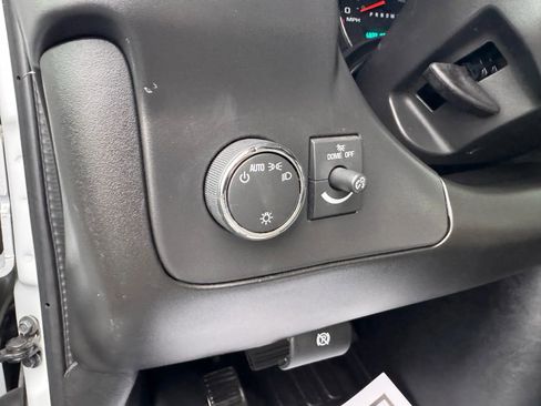 Used 2025 Chevrolet Express 2500 Extended w/ Communications Package image 15