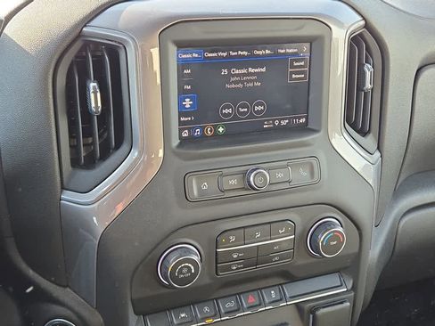 Used 2022 Chevrolet Silverado 1500 Custom image 13