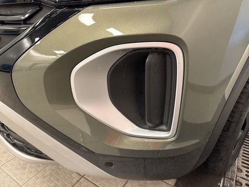 Used 2025 Volkswagen Atlas Peak Edition SE image 14