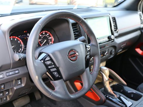 Used 2024 Nissan Frontier PRO-4X w/ Pro Convenience Package AWD/4WD image 17