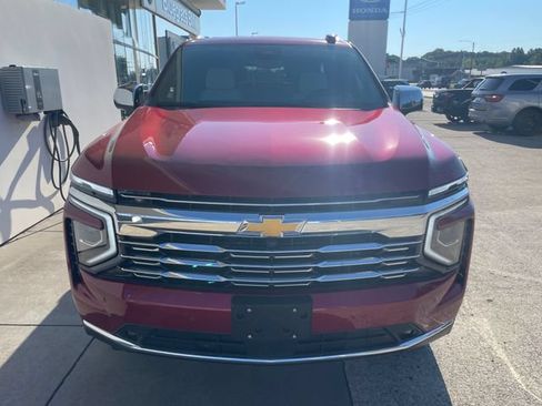 Used 2025 Chevrolet Tahoe Premier AWD/4WD image 7
