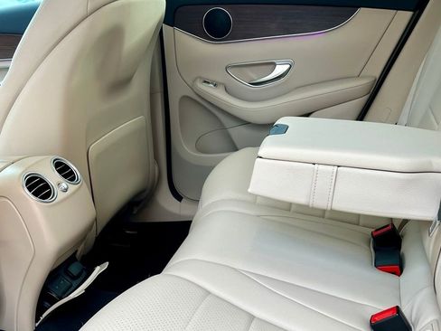 Certified 2022 Mercedes-Benz GLC 300 4MATIC image 17