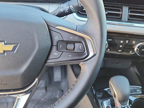 New 2026 Chevrolet Trax LT w/ Driver Confidence Package image 12