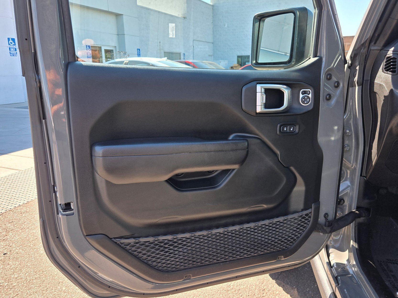 Certified 2023 Jeep Wrangler Unlimited Rubicon 4xe w/ Cold Weather Group AWD/4WD image 10
