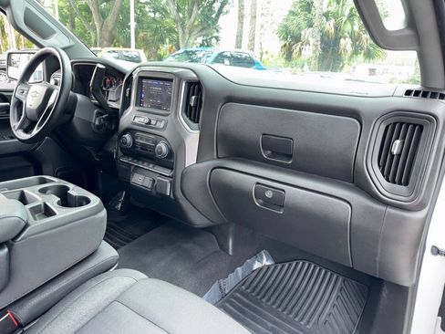 Used 2022 Chevrolet Silverado 1500 Custom AWD/4WD image 22