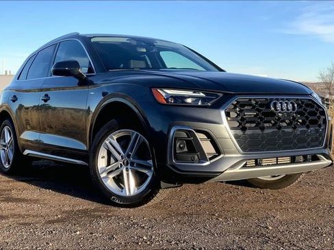 Used 2021 Audi Q5 e Premium Plus w/ Premium Plus Package image 2