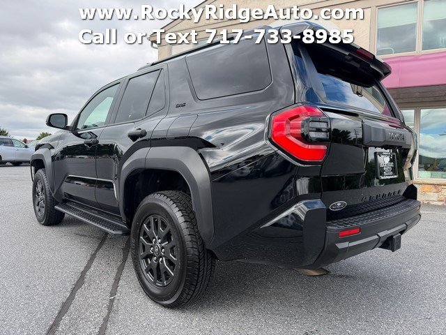 Used 2025 Toyota 4Runner SR5 AWD/4WD image 6