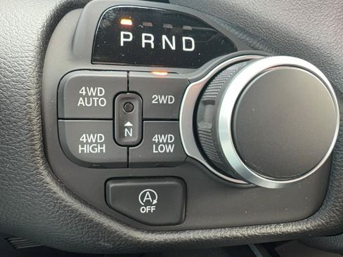 Used 2025 RAM 1500 Big Horn AWD/4WD image 18