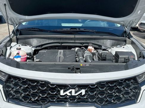 Certified 2023 Kia Sorento SX image 31