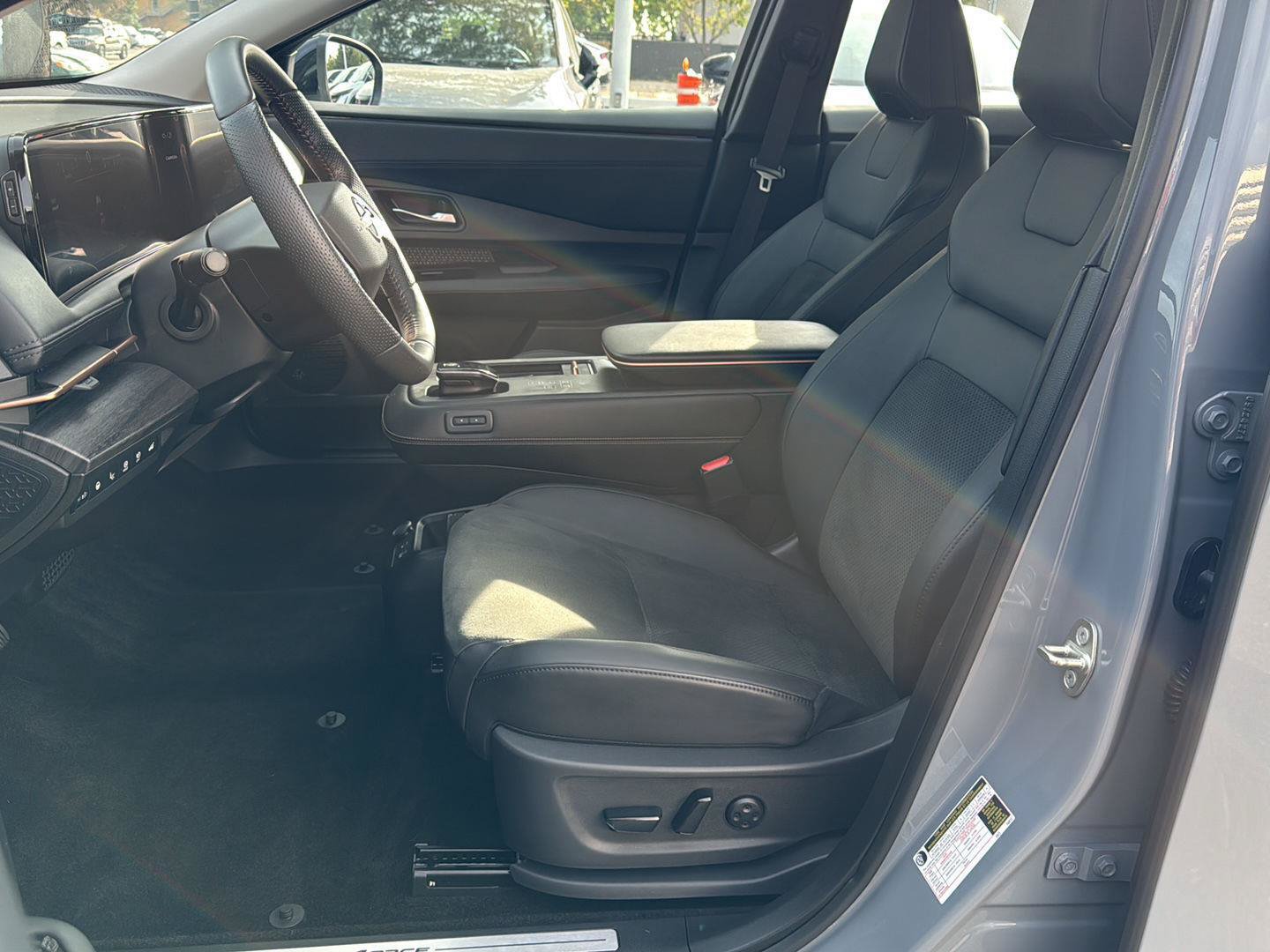 Certified 2024 Nissan Ariya AWD image 17