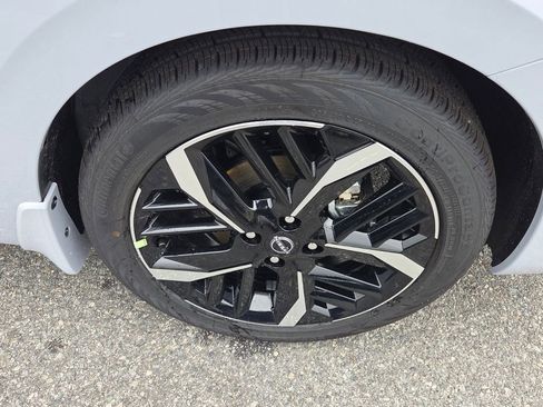 New 2025 Nissan Versa SR w/ Trunk Package FWD image 14