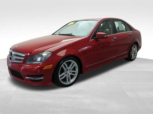 Used 2013 Mercedes-Benz C 300 4MATIC Sedan image 1