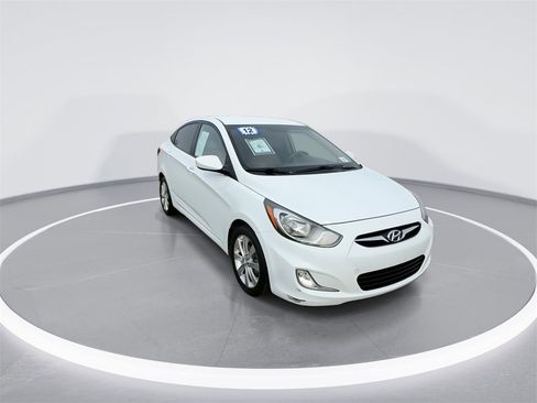 Used 2012 Hyundai Accent GLS w/ Premium Pkg 3 image 3