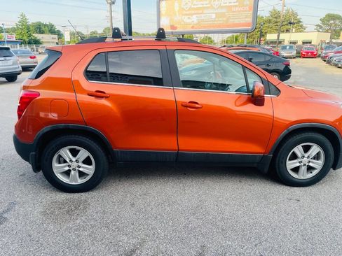 Used 2015 Chevrolet Trax LT w/ LT Sun and Sound Package image 10