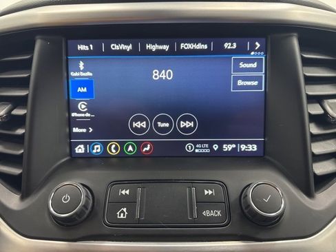 Used 2023 GMC Acadia SLT image 16