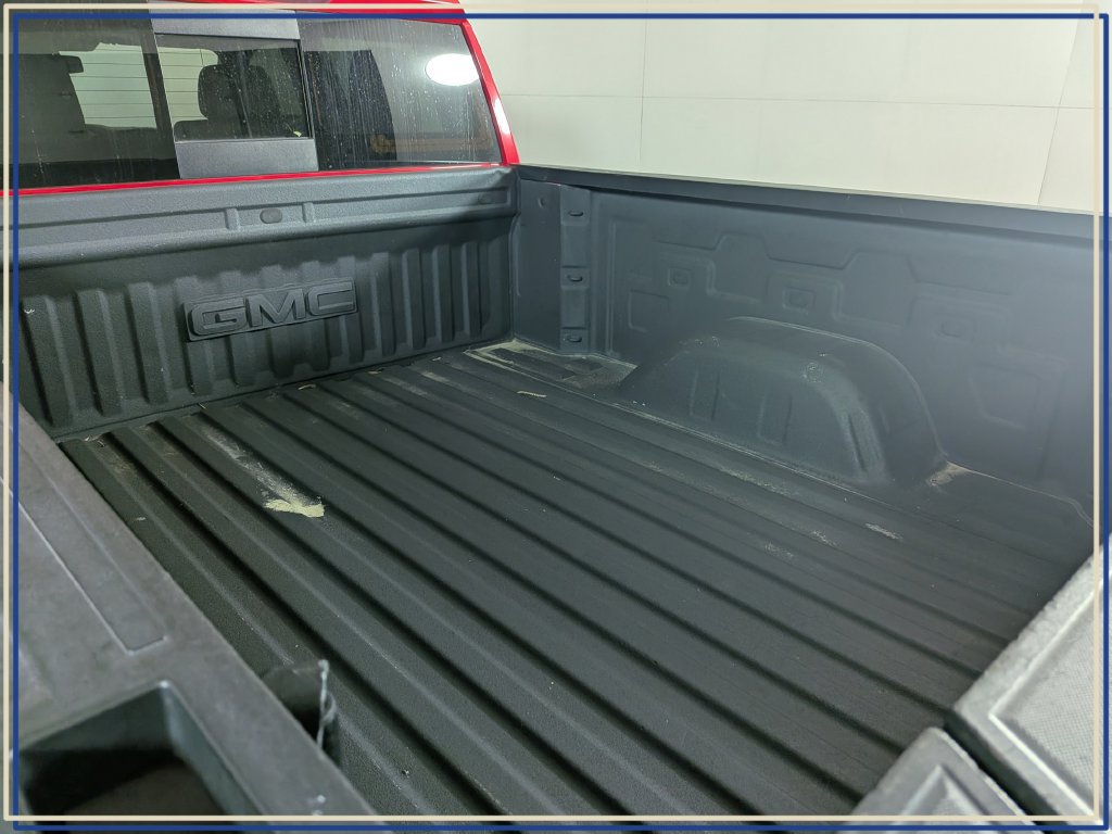 Used 2019 GMC Sierra 1500 SLT w/ SLT Premium Package AWD/4WD image 11